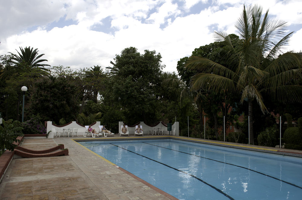 Hotel Los Olivos Spa Oaxaca Luaran gambar
